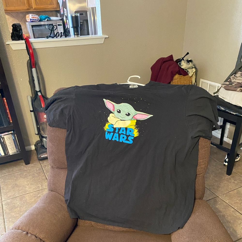 Baby yoda Star Wars tee shirt